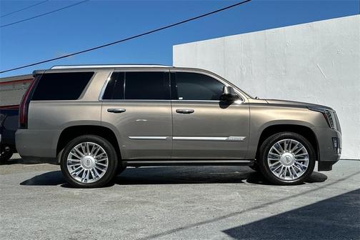 2019 Cadillac Escalade Platinum