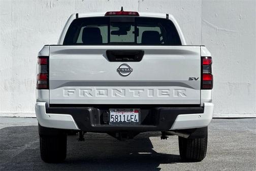 2024 Nissan Frontier SV