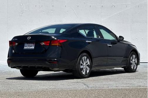 Black 2024 Nissan Altima 2.5 S