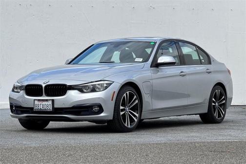 2018 BMW 330e iPerformance