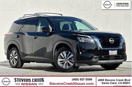 2024 Nissan Pathfinder SL