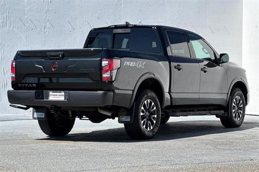 2024 Nissan Titan PRO-4X