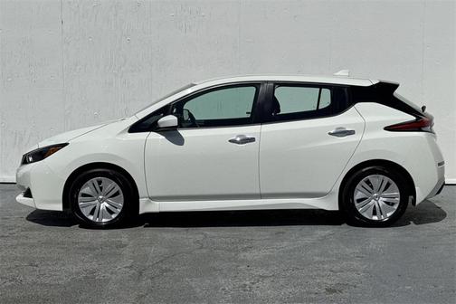 2022 Nissan Leaf S