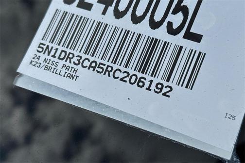 2024 Nissan Pathfinder SL