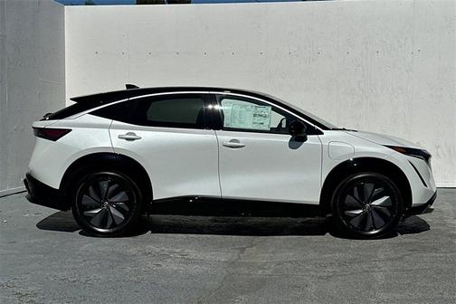 2025 Nissan ARIYA EVOLVE+