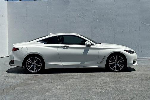 2022 INFINITI Q60 PURE