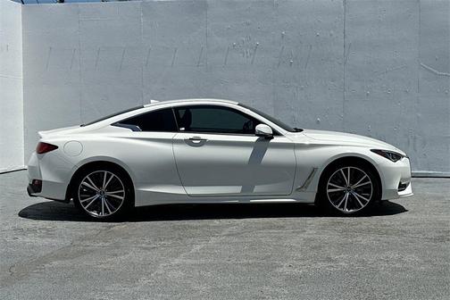 2022 INFINITI Q60 PURE