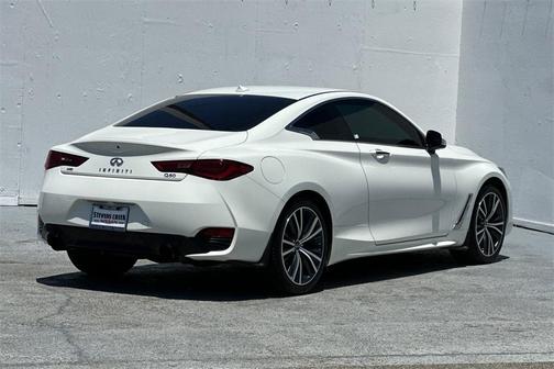 2022 INFINITI Q60 PURE