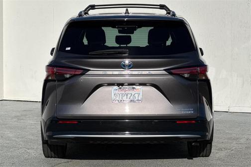 2023 Toyota Sienna Platinum 7 passenger