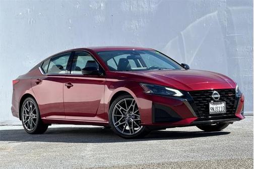 2023 Nissan Altima 2.0 SR