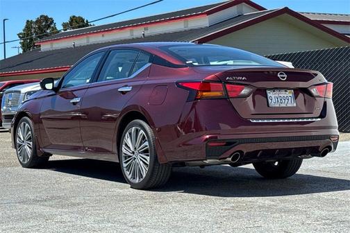 2023 Nissan Altima 2.5 SL
