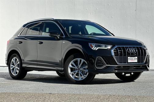 2022 Audi Q3 45 S line Premium