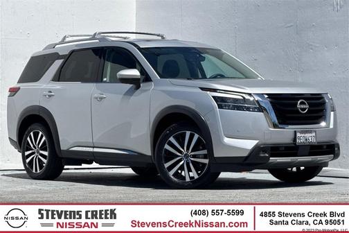 2023 Nissan Pathfinder Platinum