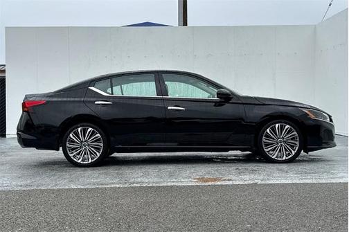 2024 Nissan Altima 2.5 SL