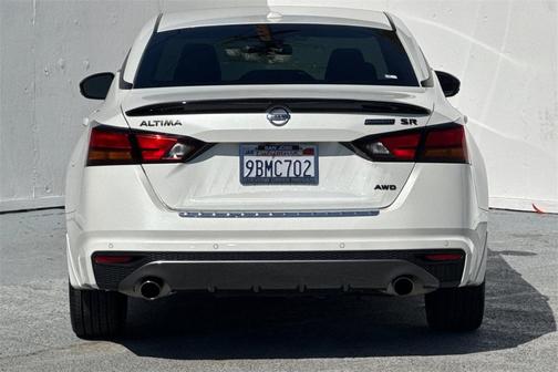 2022 Nissan Altima 2.5 SR
