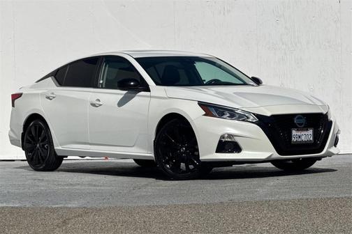 2022 Nissan Altima 2.5 SR