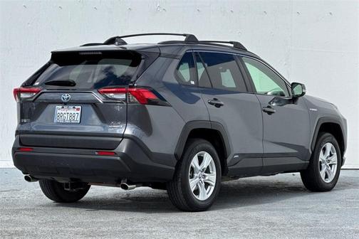 2020 Toyota RAV4 Hybrid XLE