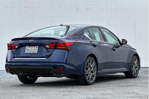 2023 Nissan Altima 2.0 SR