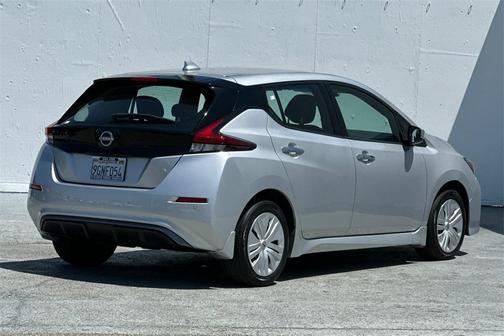 2023 Nissan Leaf S