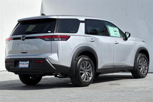 2024 Nissan Pathfinder S