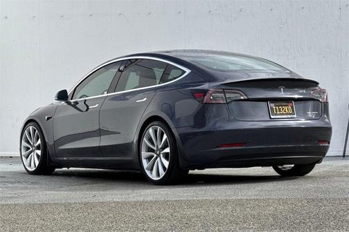 2019 Tesla Model 3 Long Range