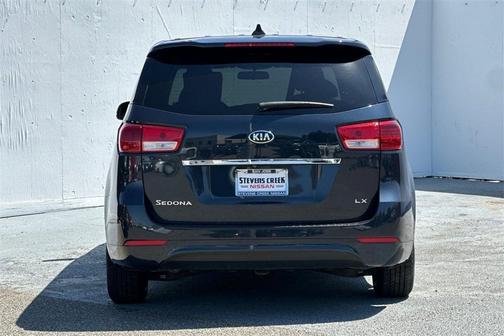 2017 Kia Sedona LX