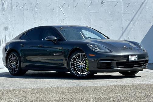 2018 Porsche Panamera E-Hybrid 4