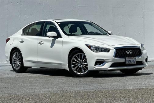 2022 INFINITI Q50 LUXE