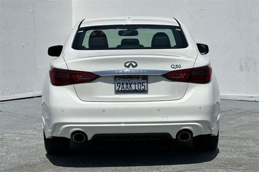 2022 INFINITI Q50 LUXE