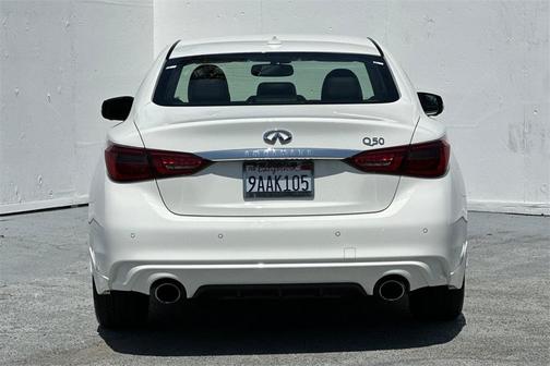 2022 INFINITI Q50 LUXE