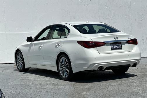 2022 INFINITI Q50 LUXE