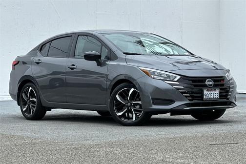 2023 Nissan Versa 1.6 SR