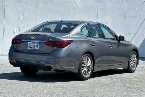2022 INFINITI Q50 LUXE