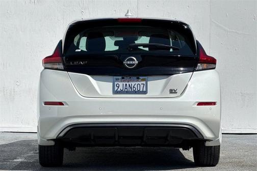 2023 Nissan Leaf SV PLUS