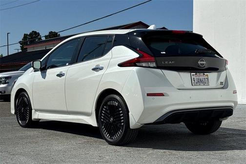 2023 Nissan Leaf SV PLUS