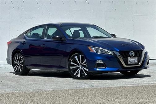 2022 Nissan Altima 2.0 SR