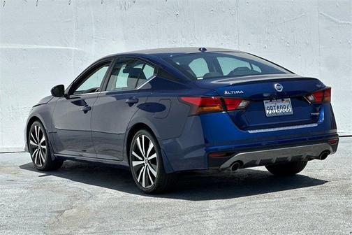 2022 Nissan Altima 2.0 SR