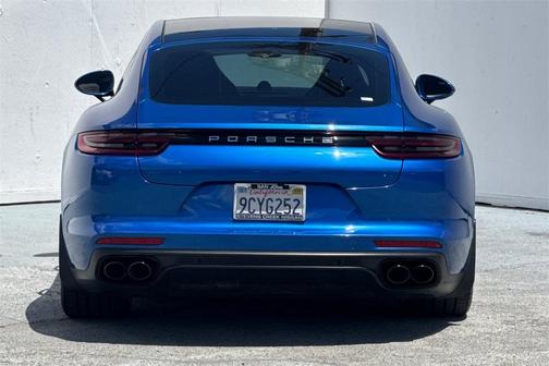 2018 Porsche Panamera E-Hybrid 4
