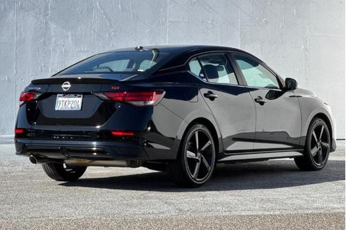 Black 2024 Nissan Sentra SR