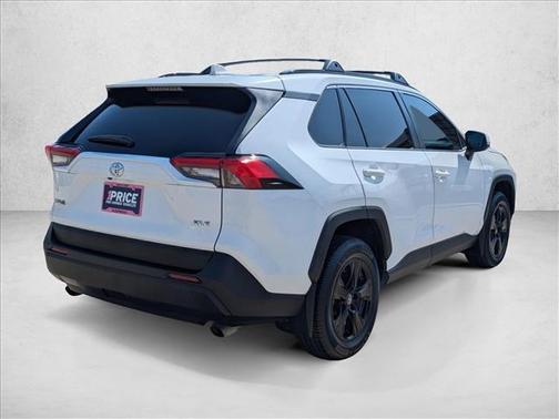 2020 Toyota RAV4 XLE