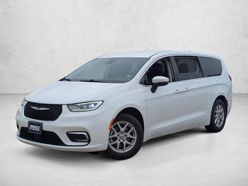 Bright White Clearcoat 2023 Chrysler Pacifica Touring L