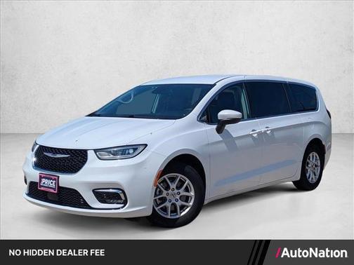 Bright White Clearcoat 2023 Chrysler Pacifica Touring L