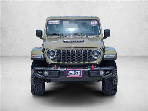 41 2025 Jeep Gladiator Mojave X
