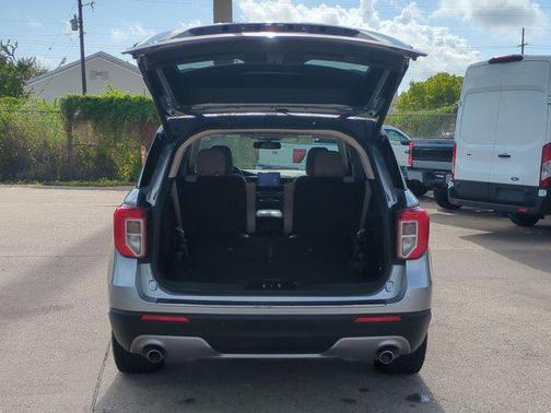 Iconic Silver Metallic 2020 Ford Explorer Limited