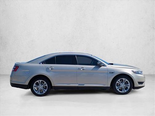 2018 Ford Taurus SE
