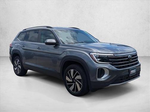 Platinum Gray Metallic 2025 Volkswagen Atlas 2.0T SE w/Technology