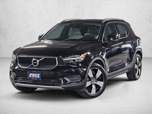 2019 Volvo XC40 T5 Momentum