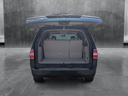 2013 Lincoln Navigator Base