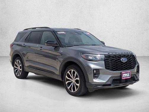 Carbonized Gray Metallic 2025 Ford Explorer ST-Line