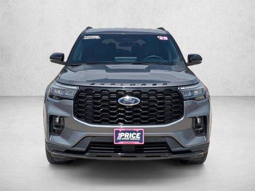 Carbonized Gray Metallic 2025 Ford Explorer ST-Line